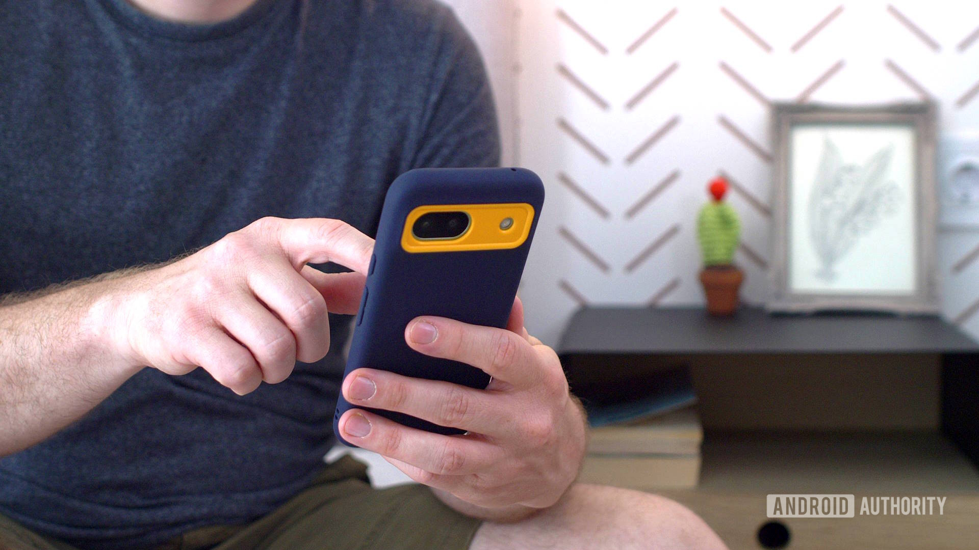 Caseology Nano Pop Pixel 8a using in hand Caseology Nano Pop Pixel 8a using in hand
