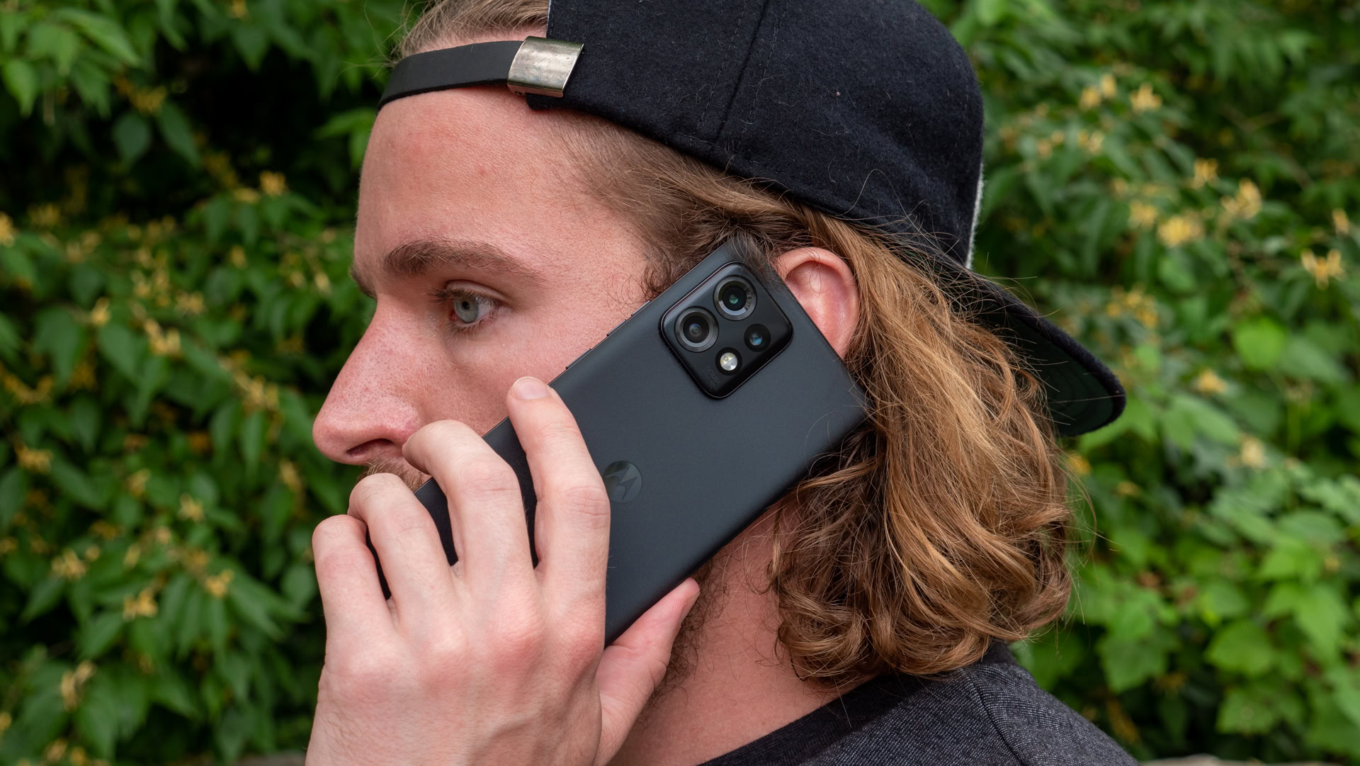 motorola edge plus 2023 taking a phone call motorola edge plus 2023 taking a phone call