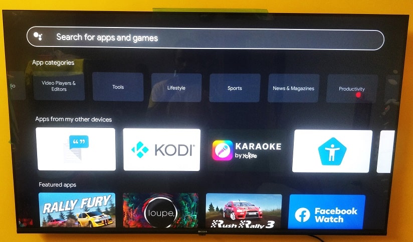 Review QLED budget smart TV min Review QLED budget smart TV min